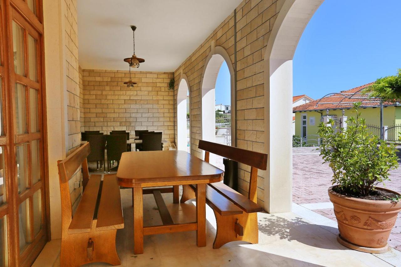 Apartments And Rooms With Parking Space Duce, Omis - 10303 Εξωτερικό φωτογραφία