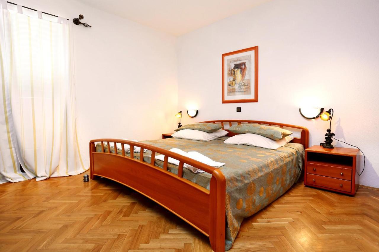 Apartments And Rooms With Parking Space Duce, Omis - 10303 Εξωτερικό φωτογραφία