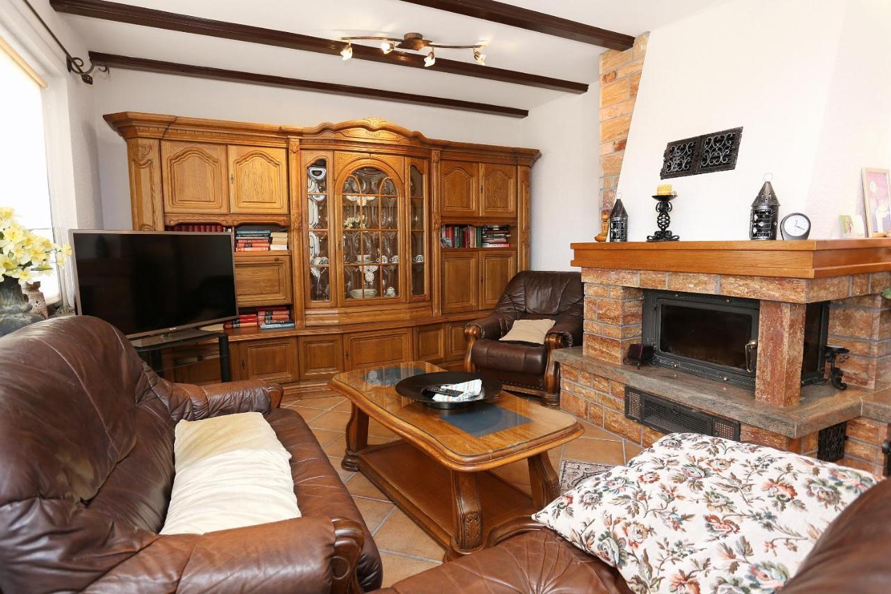 Apartments And Rooms With Parking Space Duce, Omis - 10303 Εξωτερικό φωτογραφία